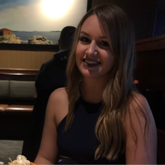 Meet your Posher, Sarah - Picture 3 of 3